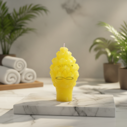 Small Pinecone Candle – Yellow, Citronella, Handmade - detail 3